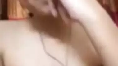 Today Exclusive-shy Desi Girl Showing Her Boobs On Video Call Part 2