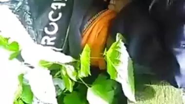 Sexy desi babe sucking huge cock in park while friend records