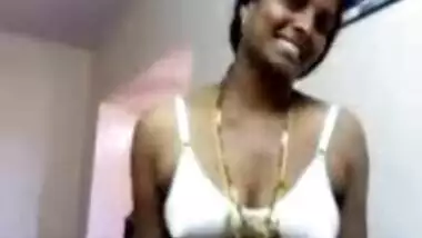 South Indian Telugu Aunty Show her Boobs to her Customer