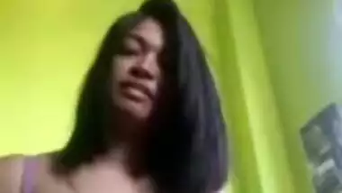 Sexy Bengali Girl Showing