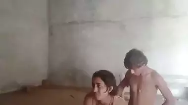 21 year old guy fucks his young Bhabhi in desi xxx MMS