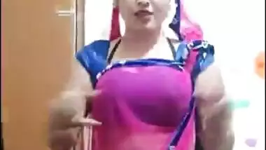 No Way Miss ! ICHKI KOLKATA NAVEL SAREE, CLEAVAGE ALSO..DANCING