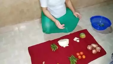 Bangla wife roleplays a vegetable vendor and fucks