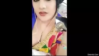 bangla aunty clevage show