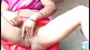 Desi big boobs bhabi fingering pussy selfie cam video