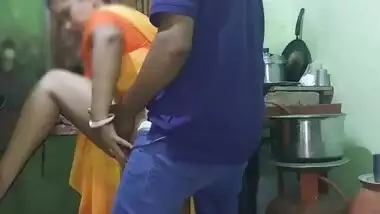 Beatiful Bengali housewife fuicking in kitchen