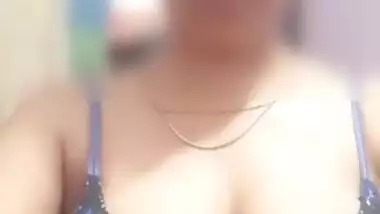 Cute Indian Girl Shows Her Boobs And Pussy Part 1