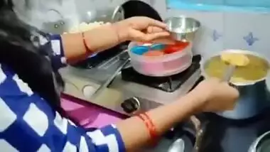 Mauritian Indian Girl Get Fucked In Kitchen