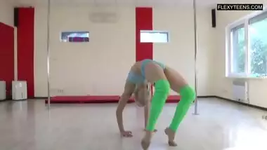 Dora Tornaszkova hot naked gymnastics