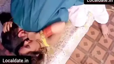 Li Ya In Bhabhi Ki Behan Ke Sath Chudai Ka Maja