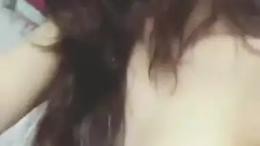 Desi Beauty leaked boobs and pussy showing