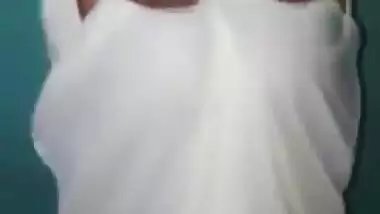 Mona Bhabhi naked dance showing boobs and pussy fingering