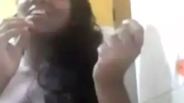 Sl aunty on video call