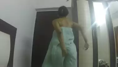 Webcam nude stripping desi girl show at Indian porn