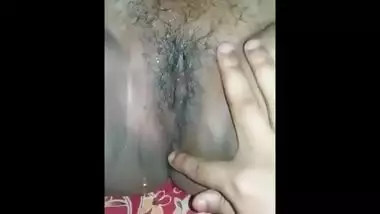 bhabhi pouring whisky on her wet pussy