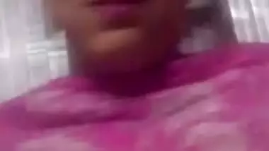 Pink lips bhabhi showing beautiful untouched boobs