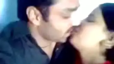 Mirpur Couple Smooch - Movies.