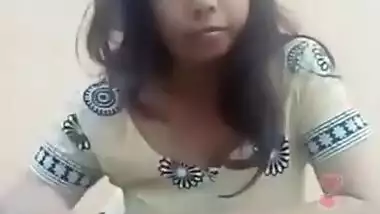 Desi Bhabi Live Cleavage Visible, Bending Babe