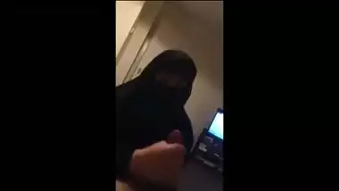 Pakistan Wife In Burqa Blowjob - Movies.