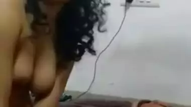 Desi Girlfriend Sucking Dick