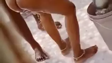 Today Exclusive- Sexy Desi Bhabhi Outdoor Bathing With Lover Record In Hidden Cam