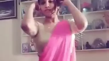 sexy girl ruksana tempting dance