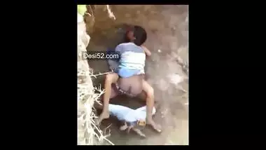 Myanmar village girl outdoor fucking