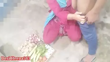 Vegetable Bech Rahi Bhabhi Ko Patakar Choda In Clear Hindi Voice Xxx Indian Desi Bhabhi Vegetables Selling