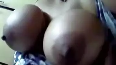 Girlfriend Huge Desi Boobs