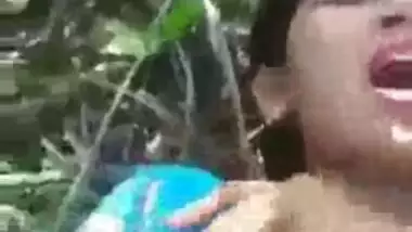 Hairy pussy fingering by boyfriend on cam outdoors