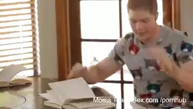Mom turns study time into fuck time