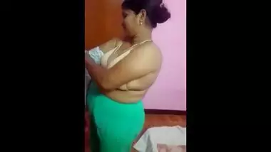 BBW mallu aunty caught having secret affair.