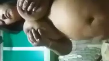 Bengali BBW Bhabhi Fingering and Bathing 2 Clips Part 1