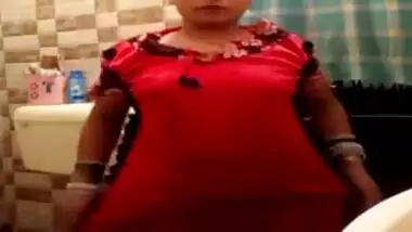 desi bhabhitripping clothes