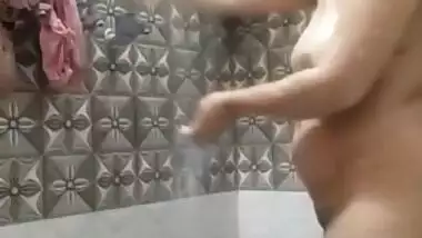 Punjabi aunty bath