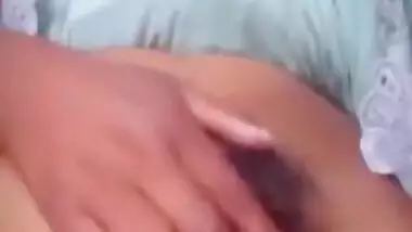 Today Exclusive- Village Girl Showing Her Hairy Pussy