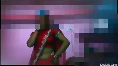 Pure desi bhabhi in nude dance