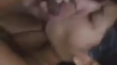 Desi XXX aunty gives a blowjob till cum receiving inside her mouth MMS