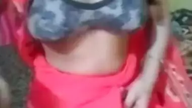 Hot Indian wife shows big boobs
