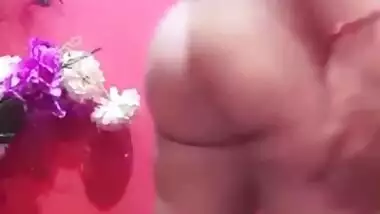 Rose 2 Nude show