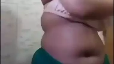 Curvy Bangla Gf Bathing On Video Call 2