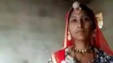 rajasthani bhabhi flashes for bf infront of son