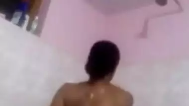 Today Exclusive- Sexy Mallu Girl Record Bathing Clip Part 1