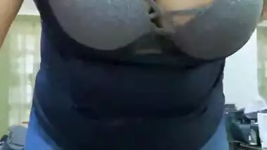 Big Boobs Desi Babe Ashrina On Cam Part 4