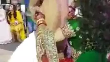 Indian naughty sex party video to make you naughty