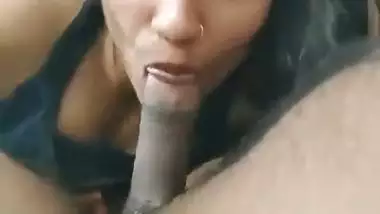 Sexy and Horny Bhabhi Sucking Cock and Cum in Mouth