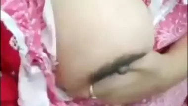 Milky Boobs Desi Bhabi