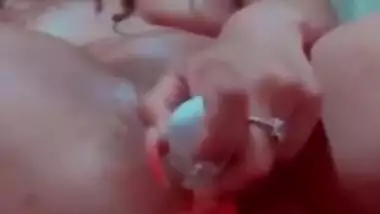 Desi Girl Masturbating