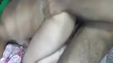 Desi girls doggy style sex in outdoor