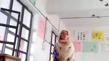 pak school headmaster doing sex with his young female teacher